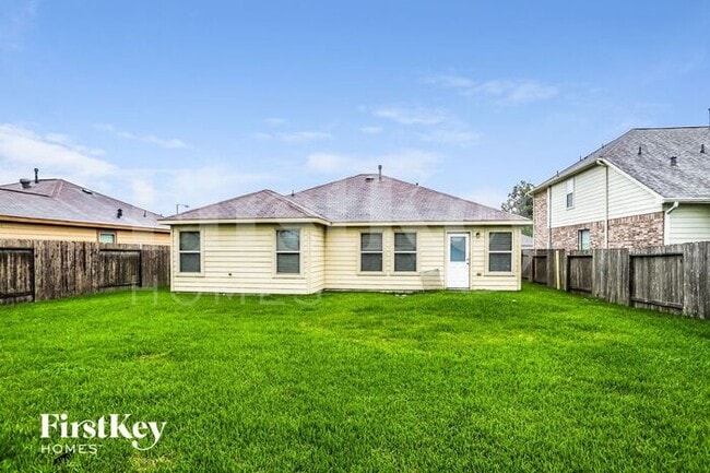 Building Photo - 7905 Big Oak Dr