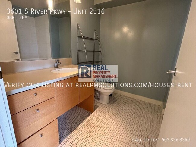 Building Photo - 3601 S River Pkwy