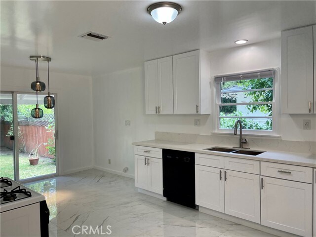 Building Photo - 23247 Leonora Dr