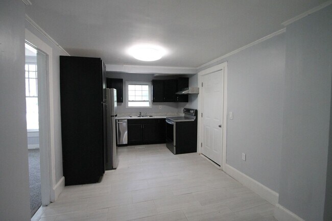 Building Photo - Exclusively Offered by Muse Realty Rentals, LLC