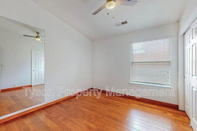 Building Photo - 11512 Jewel Cave Rd SE