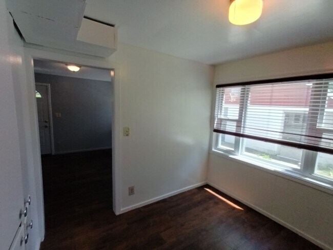 Building Photo - 31437 Alcona Ct