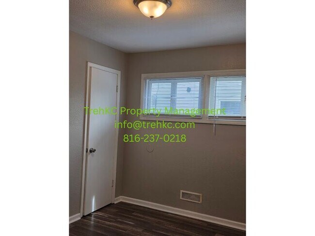 Building Photo - SPACIOUS 4-BEDROOM RANCH HOME FOR RENT!