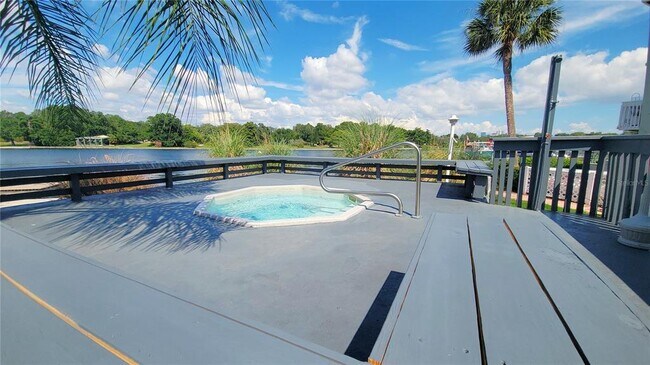 Building Photo - 2424 W Tampa Cir