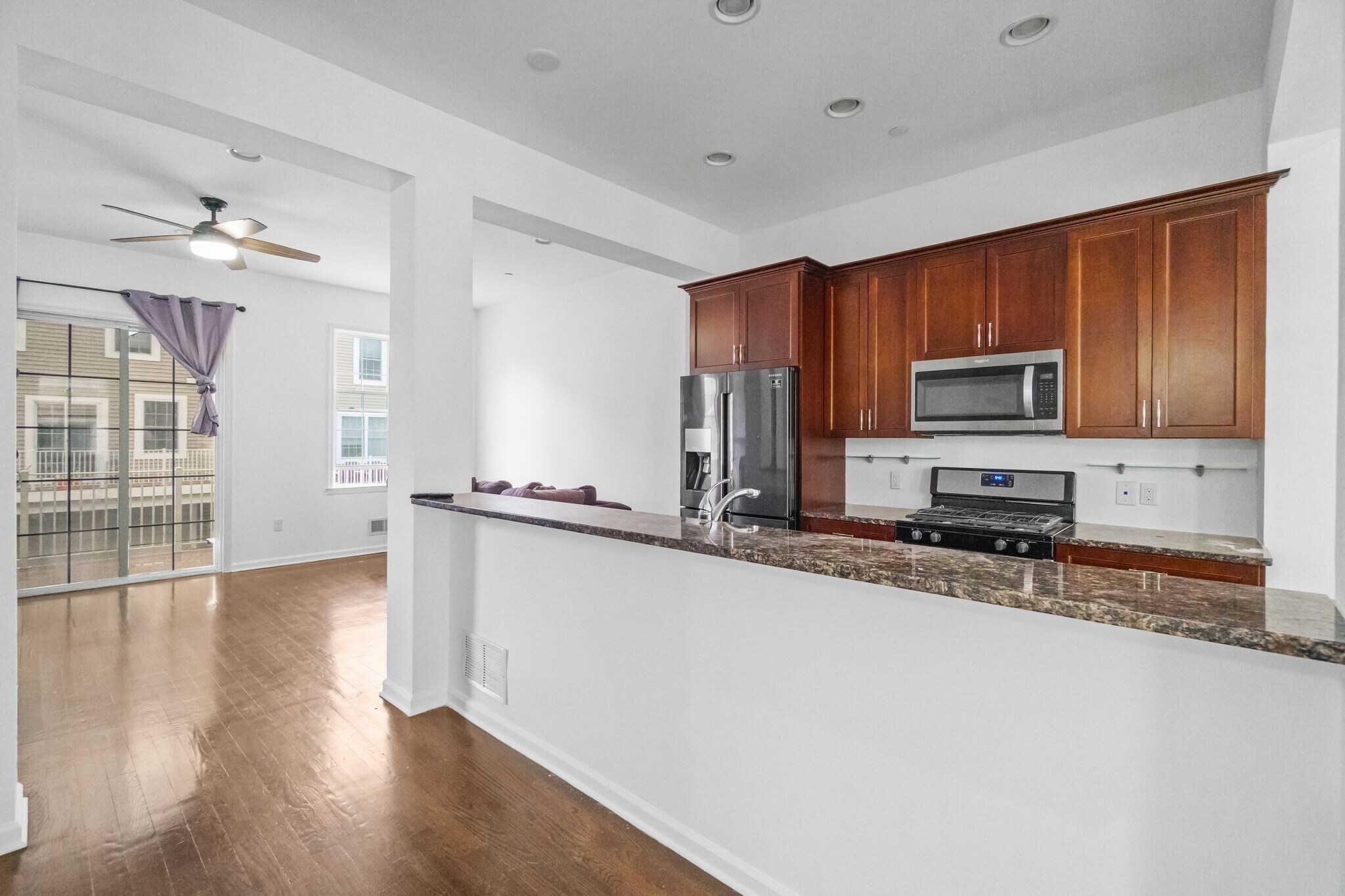 Building Photo - 205 Roosevelt Dr