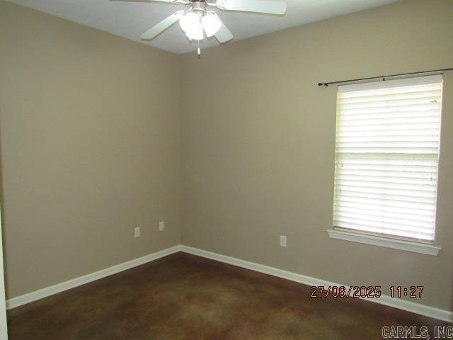 Building Photo - 1410 Robins St