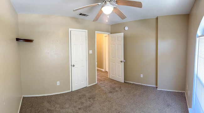 Building Photo - Available NOW!!!! Beautiful 1 story, 4 bed...