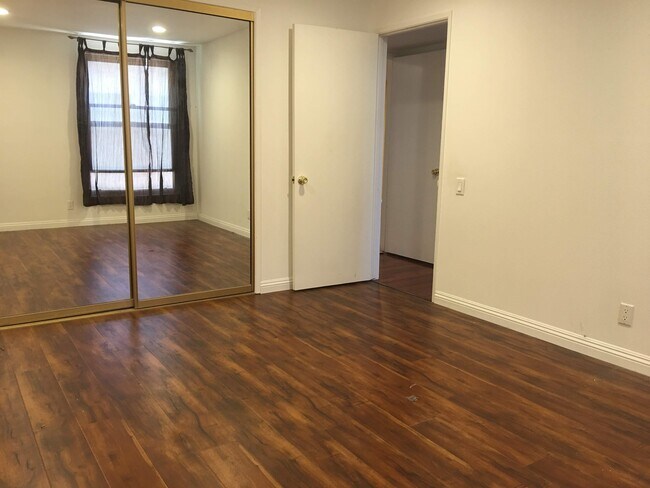 Building Photo - 31515 Lindero Canyon Rd