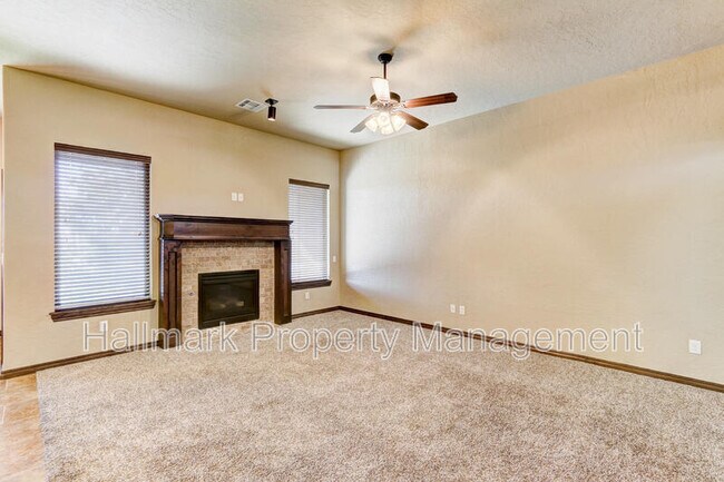 Building Photo - 508 Whispering Oaks Blvd