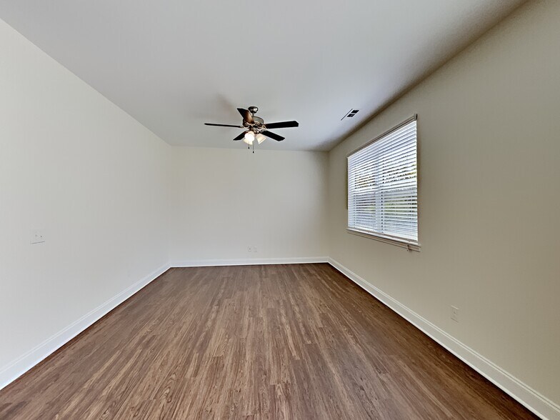 Building Photo - 2737 Bison Ct