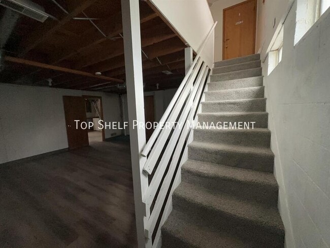 Building Photo - 3812 SW 12th St