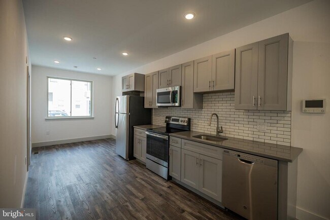 Building Photo - 3716 Haverford Ave