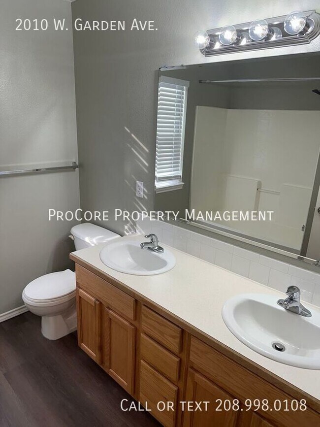 Building Photo - $2195/Month: Spacious 4-Bed, 2.5-Bath Home with 3-Car Garage on Expansive Lot