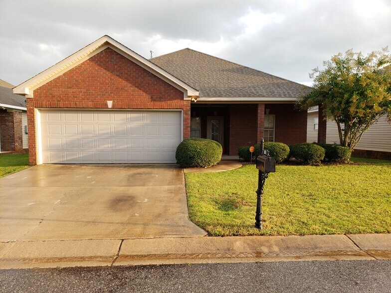 Building Photo - 331 Split Rail Dr