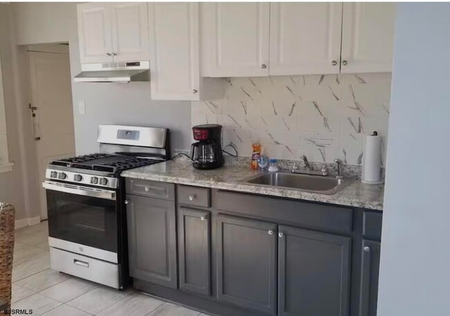 Building Photo - 1420 N Arkansas Ave