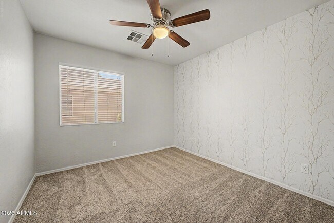 Building Photo - 1633 S 225th Ln