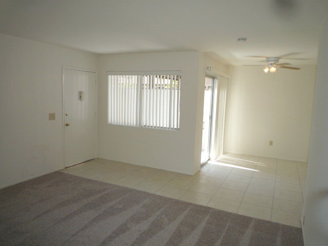 Building Photo - 1800 E Heim Ave