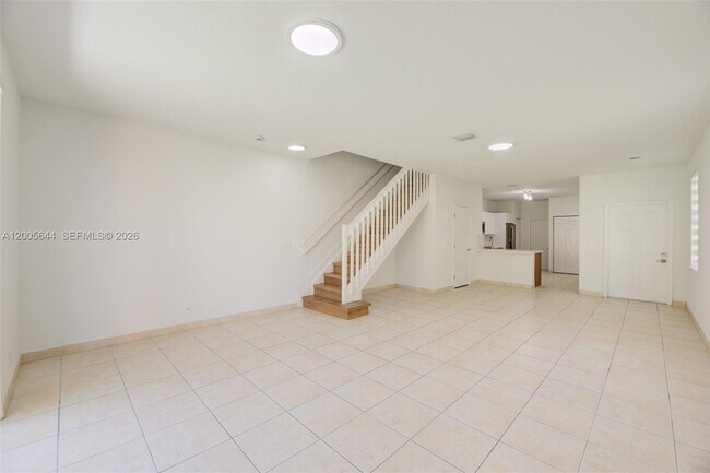 Building Photo - 2143 Hacienda Terrace