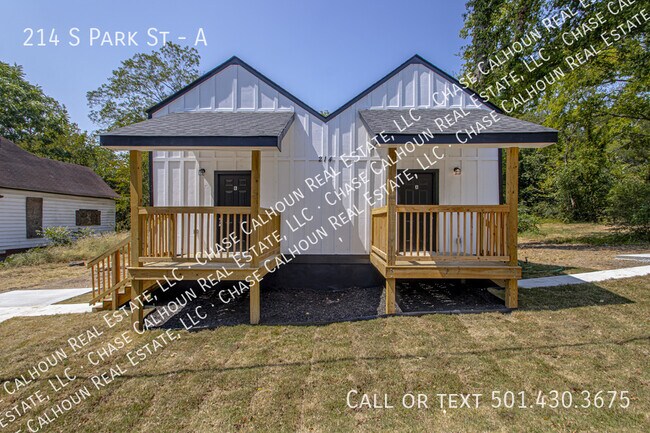 Building Photo - 214 S Park St