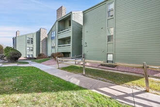 Building Photo - $1,370.95- 1 bed, 1 bath located in Colorado Spring with New In Unit Laundry!