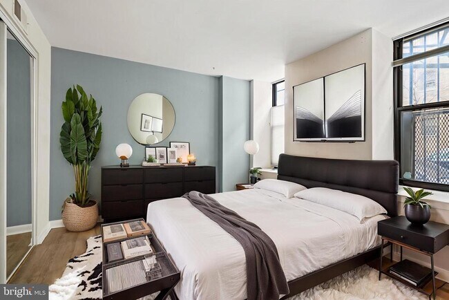 Building Photo - 2633 Adams Mill Rd NW