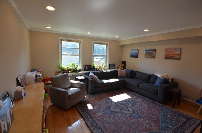 Building Photo - 811 N 29th St
