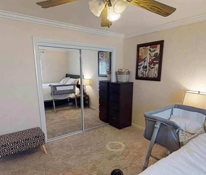 Building Photo - 5065 Gardenia Ave