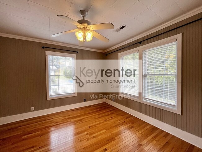 Building Photo - 904 Boylston St