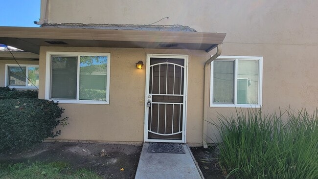 Building Photo - 847 Gilchrist Dr