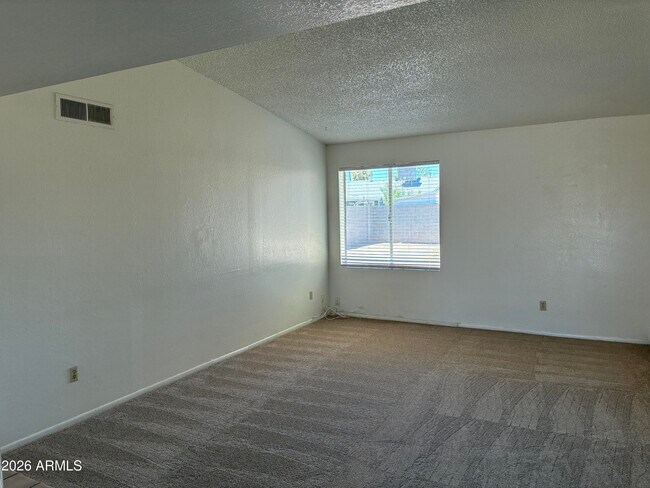 Building Photo - 5915 W Tierra Buena Ln