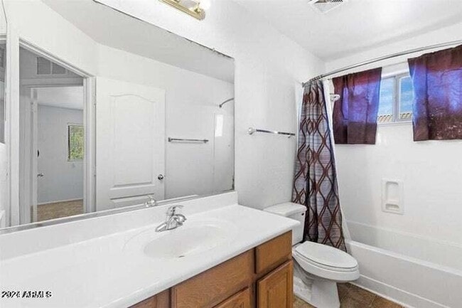 Building Photo - 4123 E Coal St