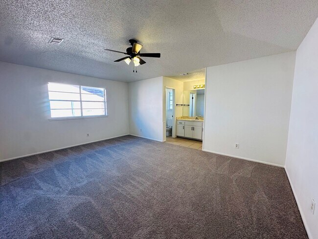 Building Photo - 3718 Monclair Ave