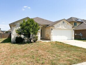 Building Photo - Perfect location! 4/2 home!