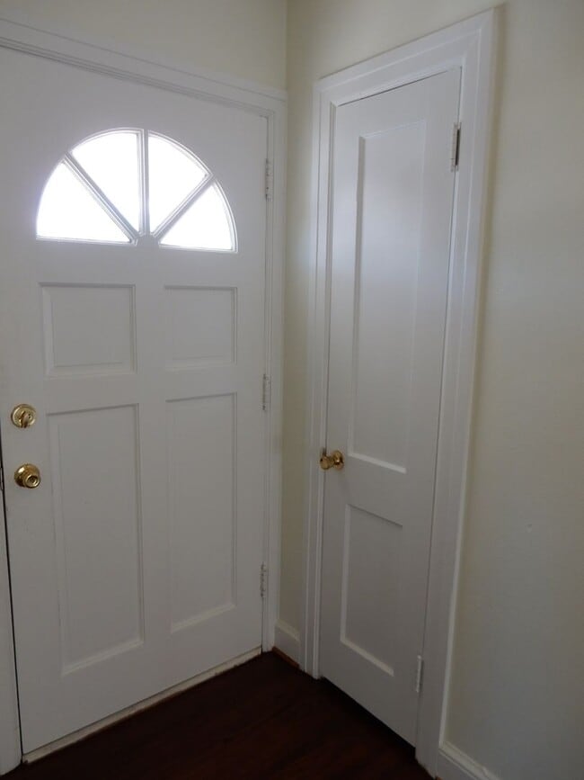 Building Photo - 3 BR home, convenient to Downtown Vinton!