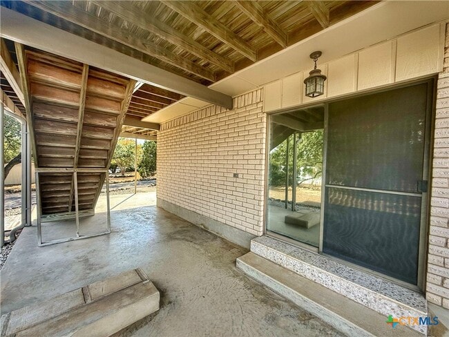 Building Photo - 275 Halm Dr