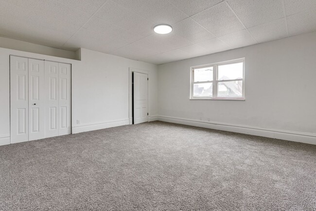 Building Photo - Fully Renovated 3BR/2BA Gem in the Heart o...