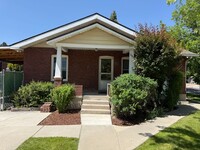 Building Photo - 2 Bedroom 2 Bath Brick Charmer in NW Reno