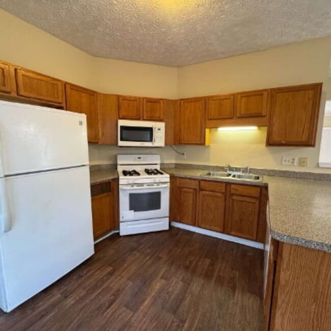 Building Photo - 2953 Falling Water Point