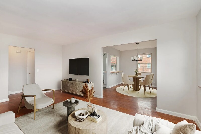 Primary Photo - 1607 Asmann Ave