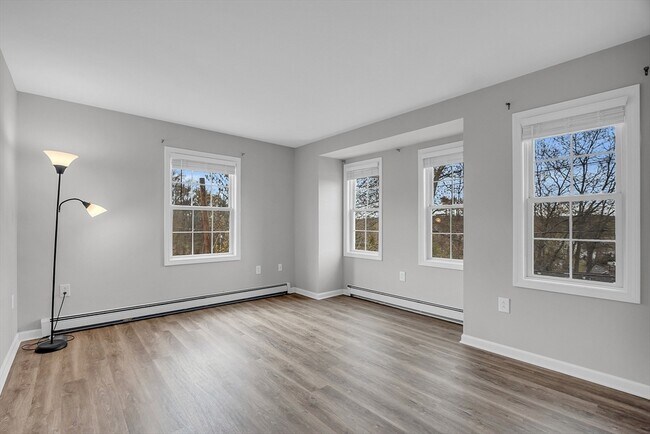Building Photo - 2 Wigwam Hill Dr