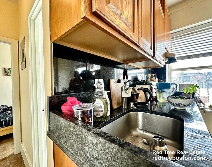 Unit 18 - 106 Myrtle St