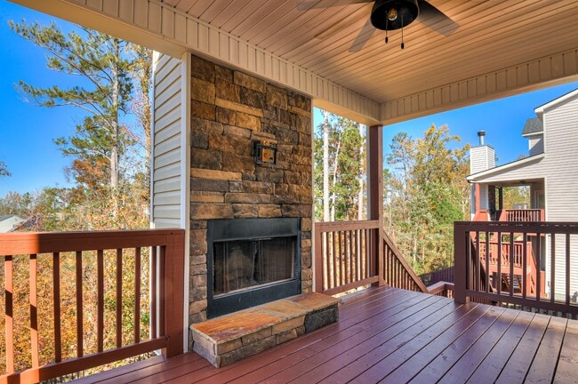 Building Photo - 848 Tyler Woods Dr