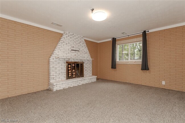 Building Photo - 8806 Norwood Dr