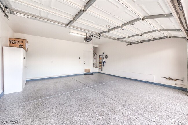 Building Photo - 10762 Flame Vine Ct