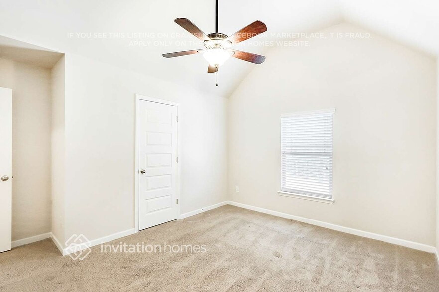 Building Photo - 3329 Alhambra Cir