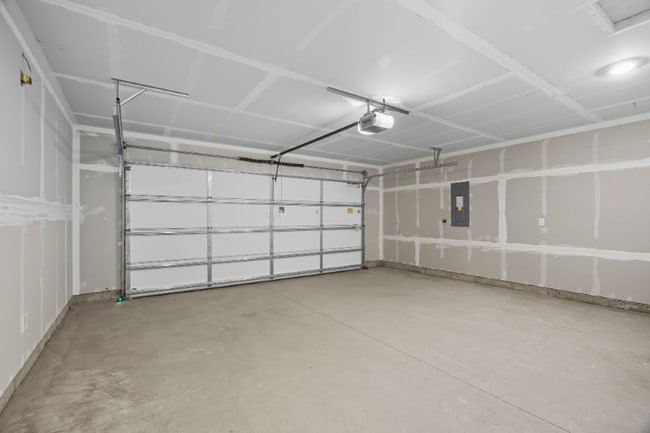 Building Photo - 806 K St