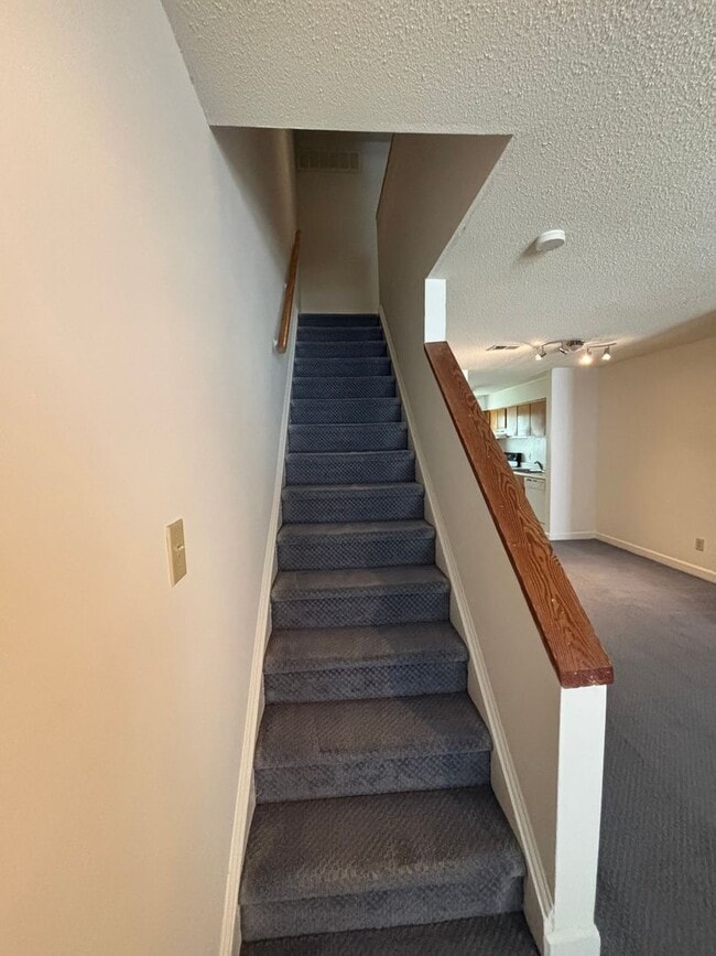 Building Photo - 2516 Avent Ferry Rd