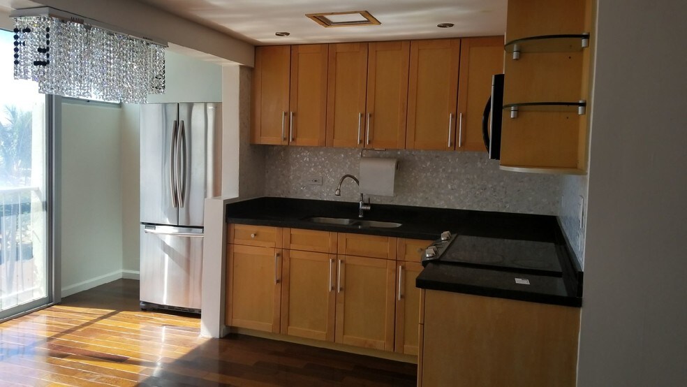 kitchen - 2609 Ala Wai Blvd