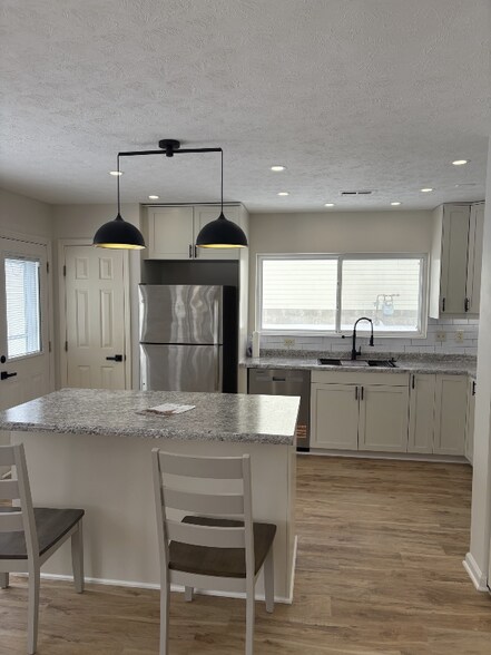 Building Photo - 1133 Reveres Run