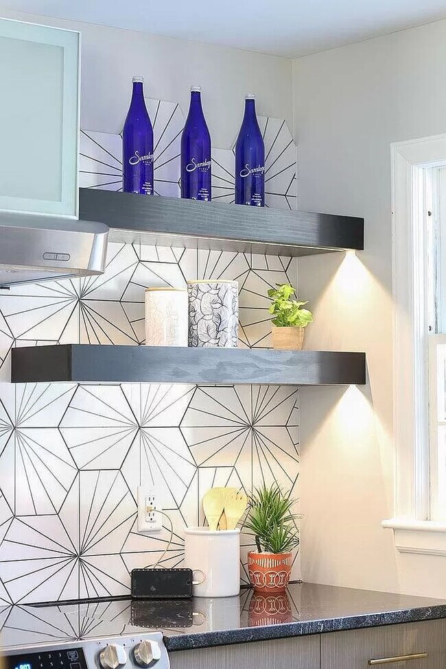 Under shelf led lighting - 905 Culpepper Ln